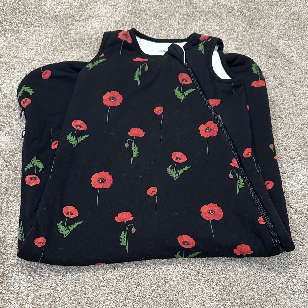 Kyte BABY Black and Red Sleep Sack